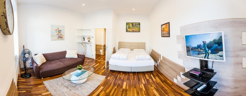 Apartment Market & Free Parking Wien